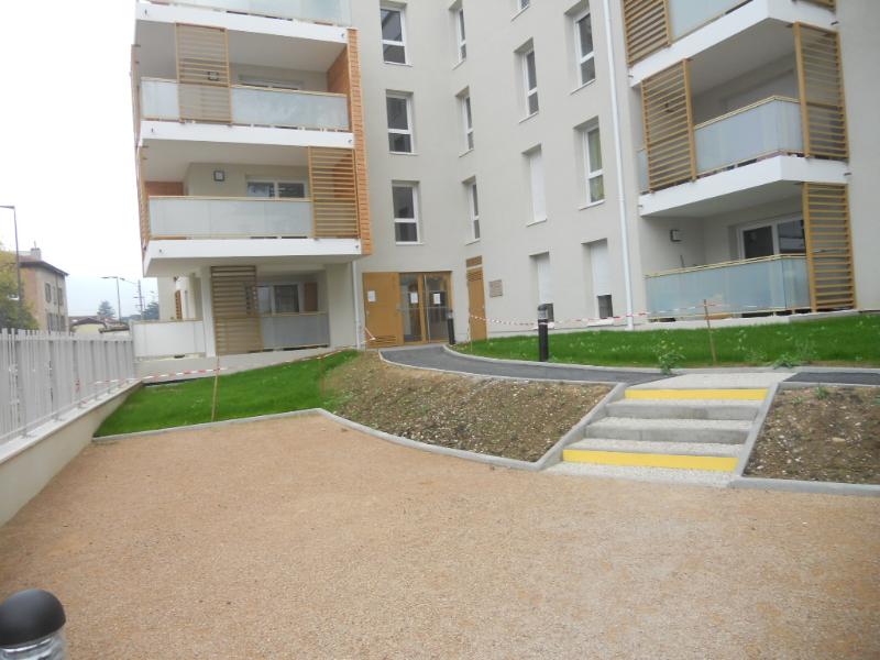 021-4348400417413391856