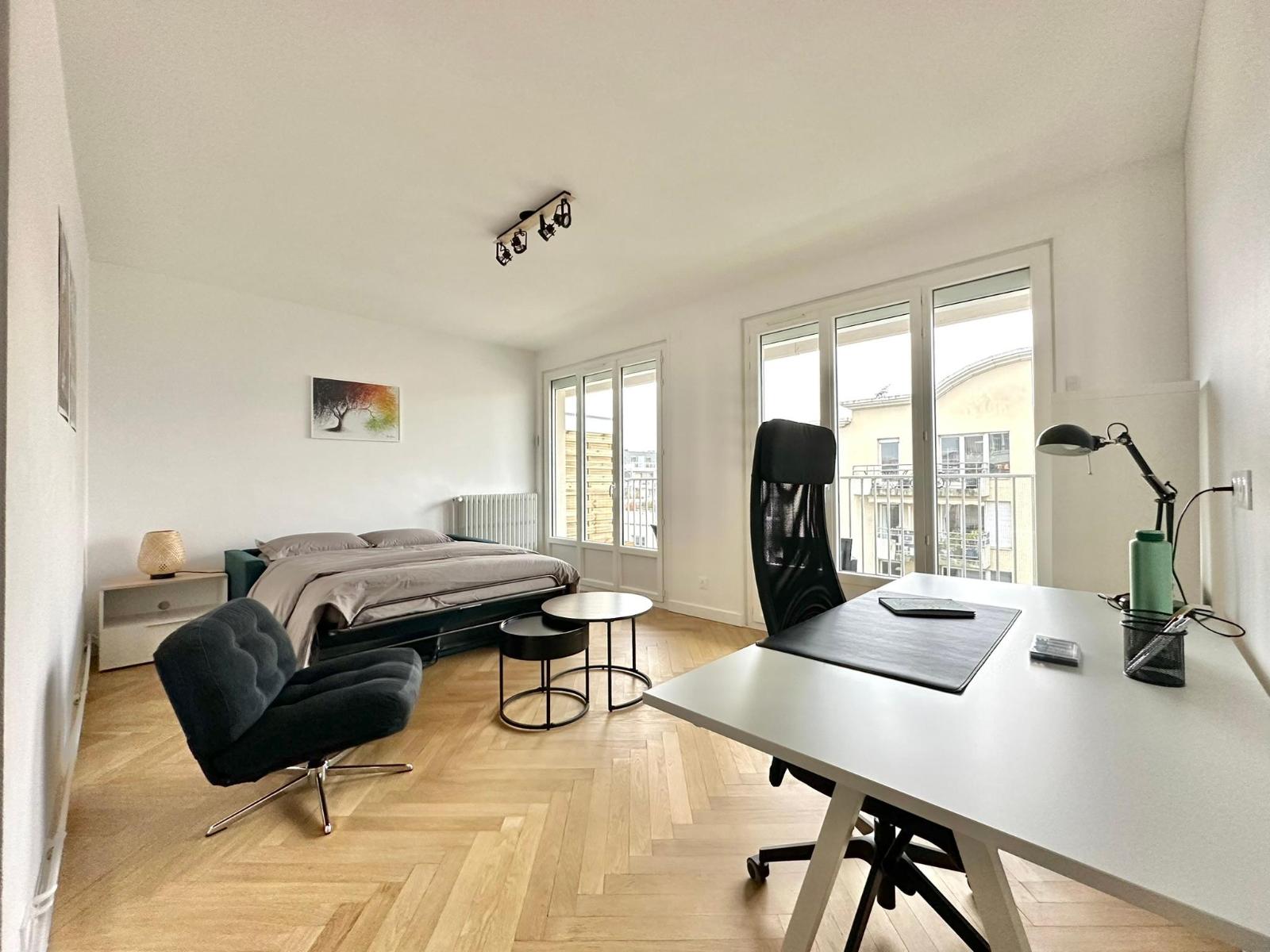 1-11242300860800565257