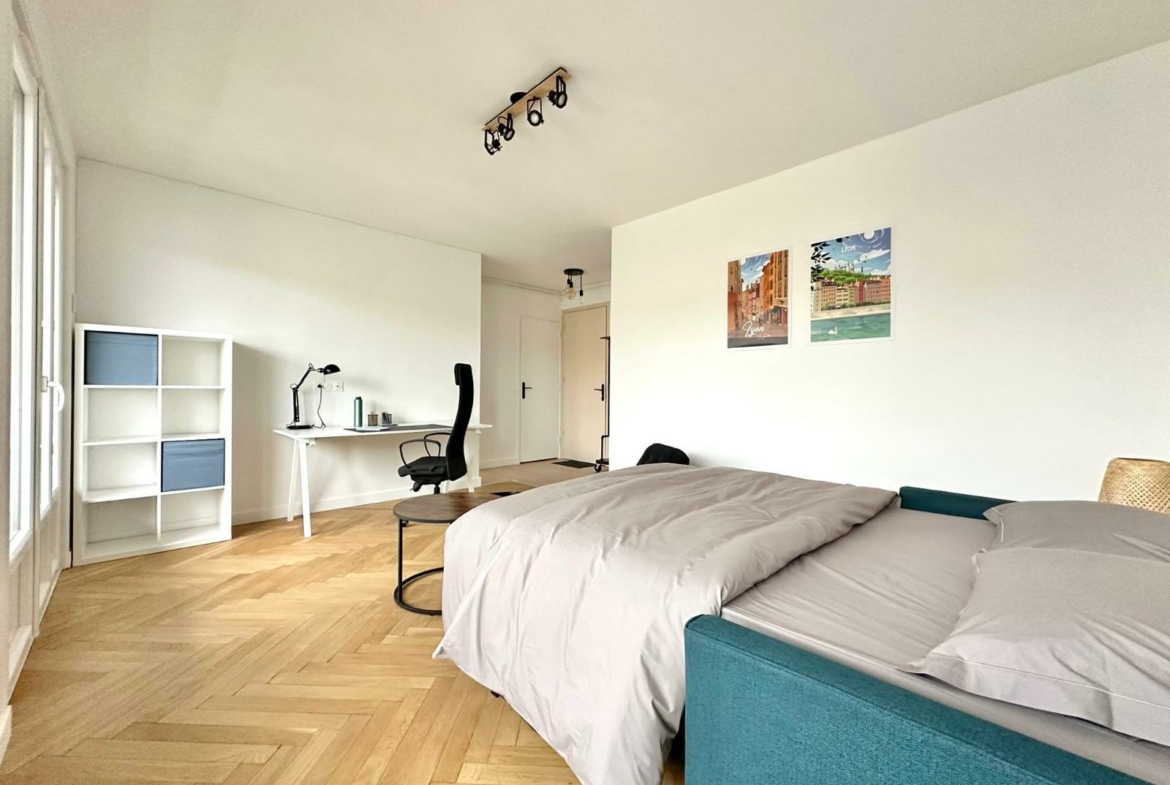 3-16191242230772596068