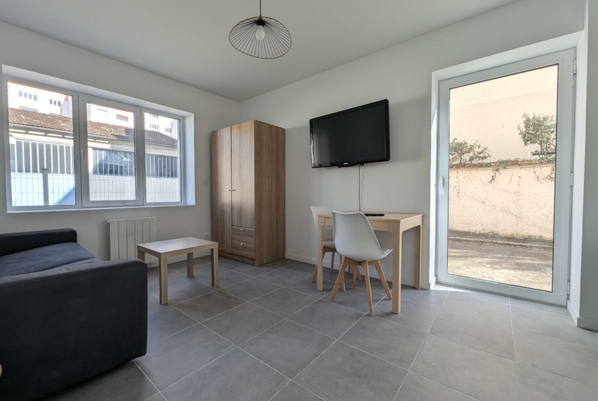 PXL_20260401_151621622-3293678393813732058