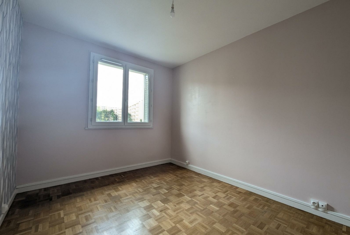 PXL_20260414_115808667-889775389010611222