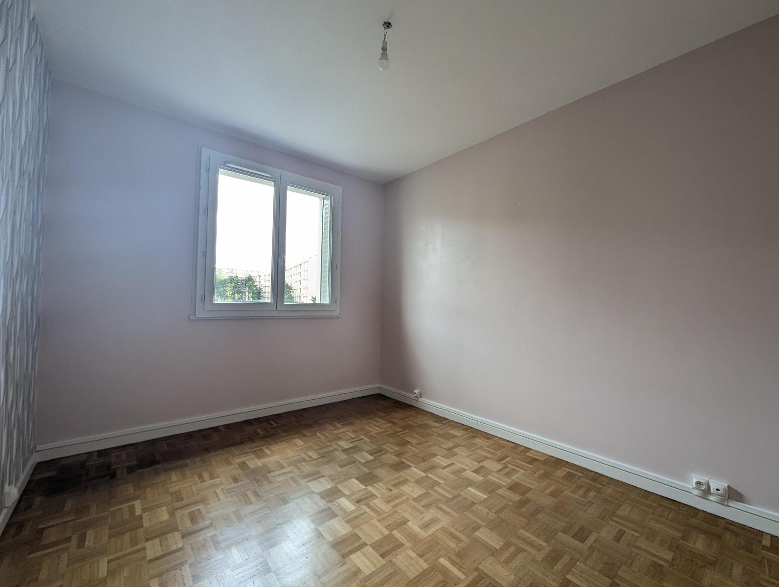 PXL_20260414_115808667-889775389010611222